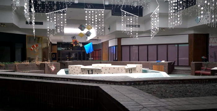 Hampton Towne Centre (Hampton Square Mall) - 2017 Screen Cap From Dan Bell On Youtube (newer photo)